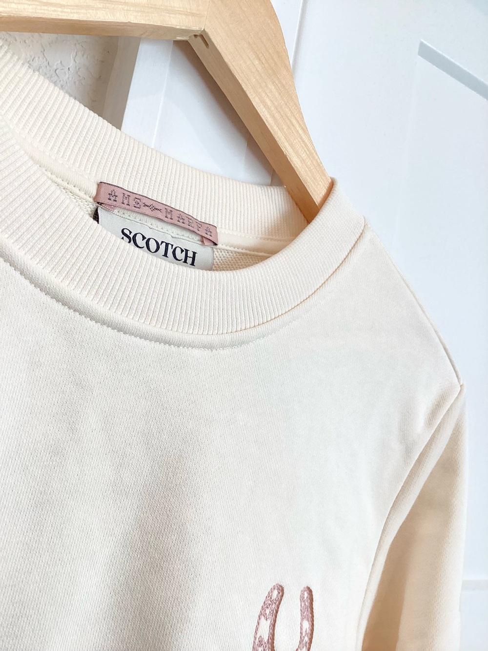 🐎Scotch & Soda Embroidered Sweatshirt MARFA Crew Neck New Small Ivory - Picture 3 of 10